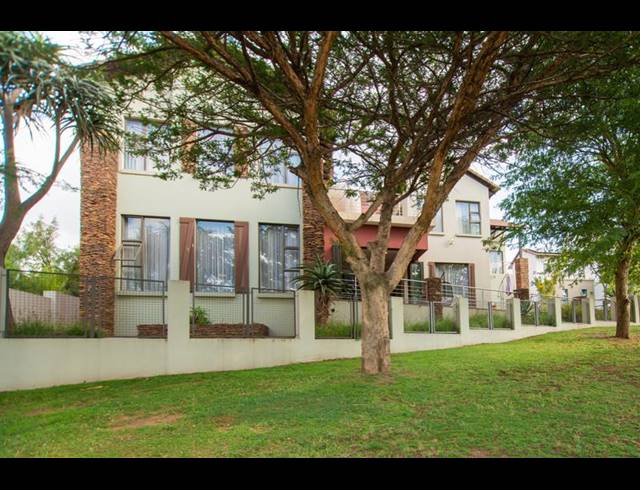 4 BEDROOM HOUSE FOR SALE IN COPPERLEAF ESTATE